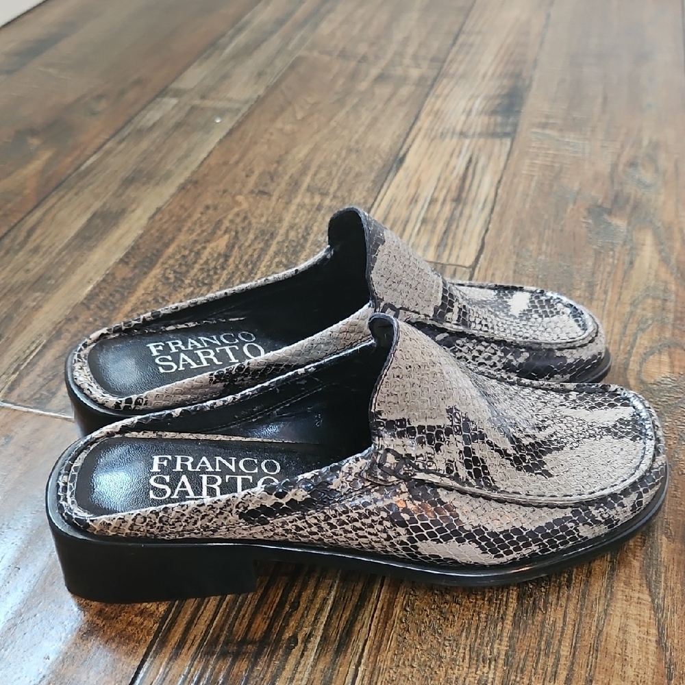 Franco Sarto Black and‎ Gray Snakeskin Mules NWOT